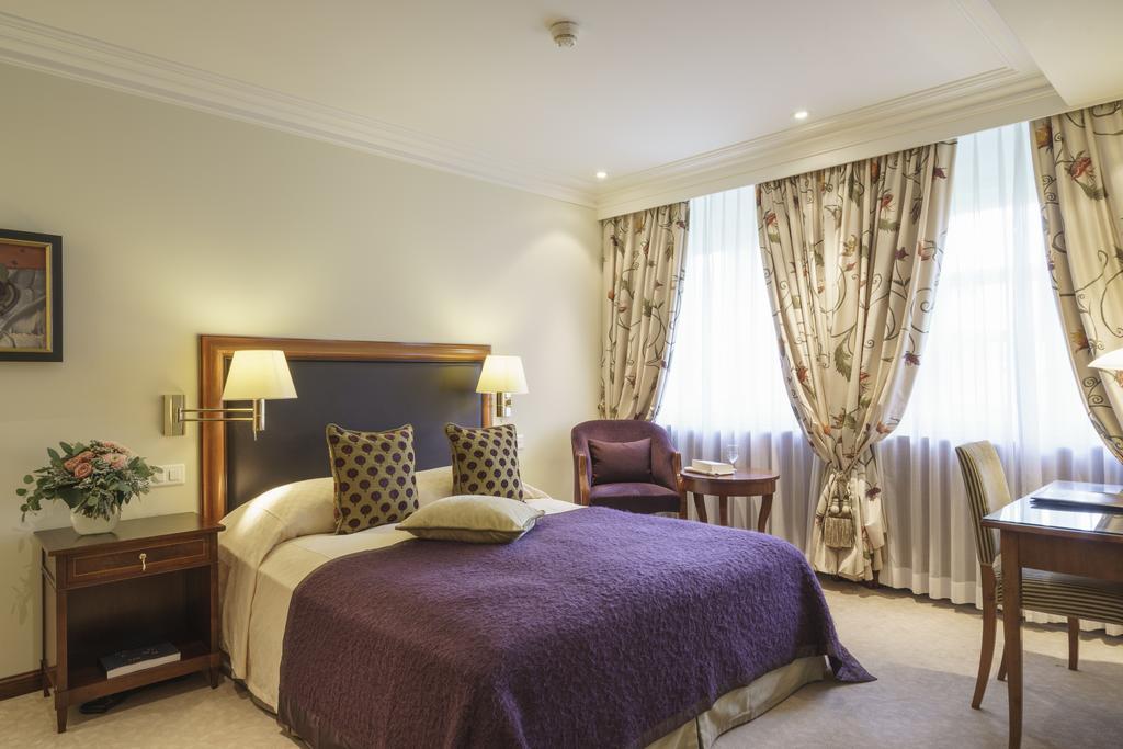 Hotel Suvretta House Sankt Moritz Zewnętrze zdjęcie